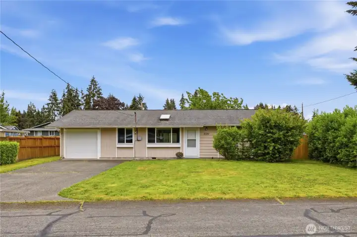Welcome home to 2320 Maple Ln Welcome home to 2320 Maple Ln