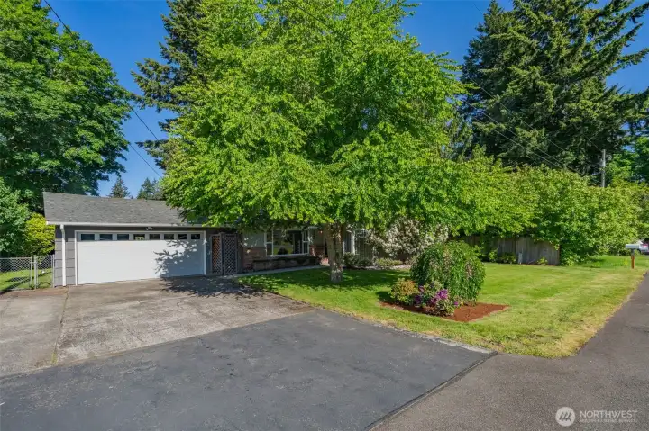 Must see this house. it offers a newer roof and has been very well taken care of