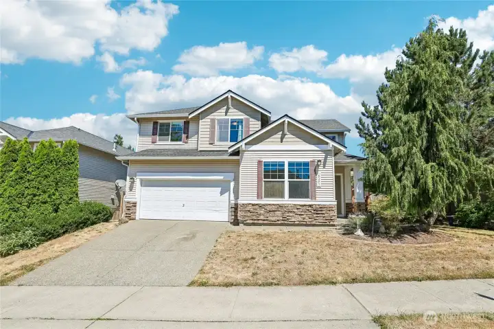 Wonderful 2 story home in the Evergreen neighborhood of Lakeland. Wonderful 2 story home in the Evergreen neighborhood of Lakeland.