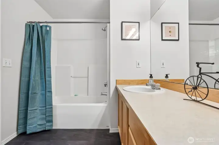 Lots of counter space in this bathroom. Good size tub/shower also Lots of counter space in this bathroom. Good size tub/shower also