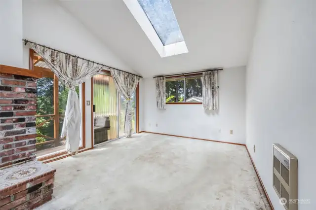 ADU - vaulted ceilings and skylight.