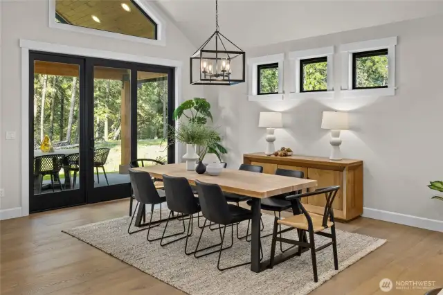 Dining room.