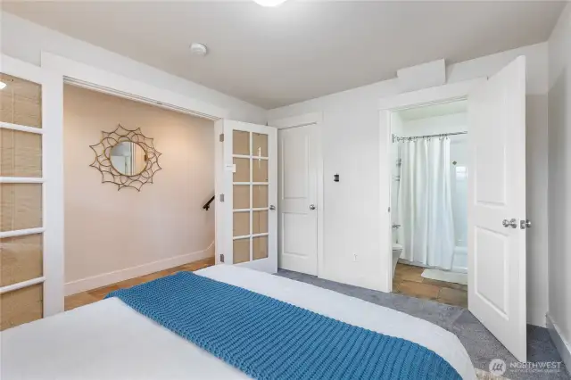 Guest bedroom