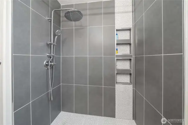 Upgraded tiled shower