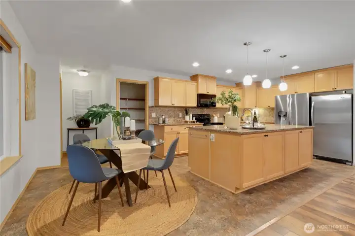 Eat in area off kitchen - staged