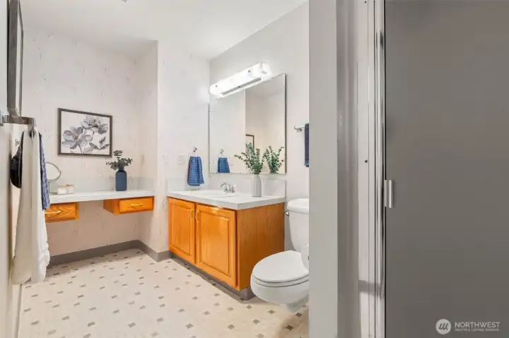 There’s a real sense of space in the primary ensuite, giving it a comfortable, easy feel that’s easy to appreciate.