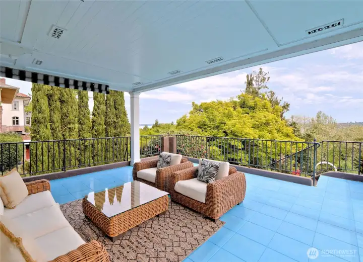 Main floor covered deck