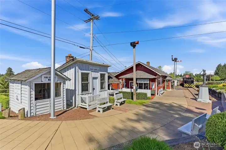How fun is this! Enjoy the lovely historic downtown area of Black Diamond by just walking out your front door.