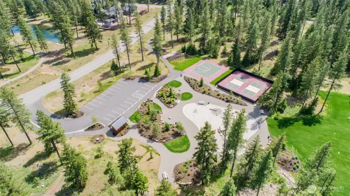 Domerie Park and Paintbrush Lakes at Tumble Creek