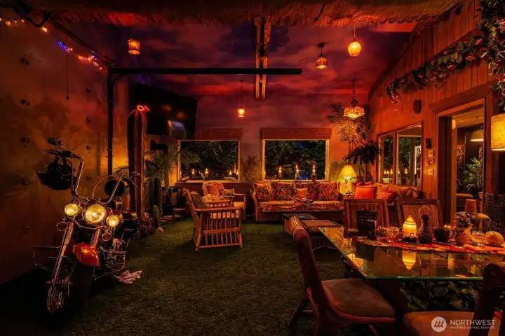 And yes... there’s a Tiki Bar. Warm, playful, and completely unexpected, this lounge-style retreat brings a little island mischief to the property with tropical textures, glowing lights, cozy seating, and plenty of room for cocktails, music, and stories that improve with each round.