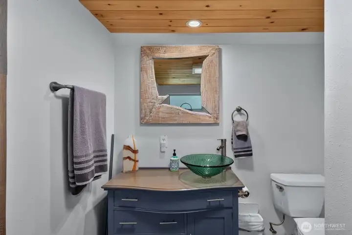 Charming beach cabin bathroom.