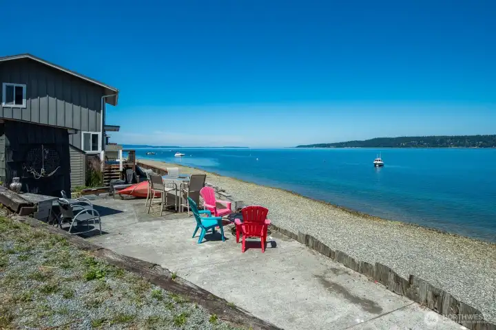 Spend your days at the water's edge with a spacious beachfront patio offering front-row seats to boating, wildlife, and breathtaking views.