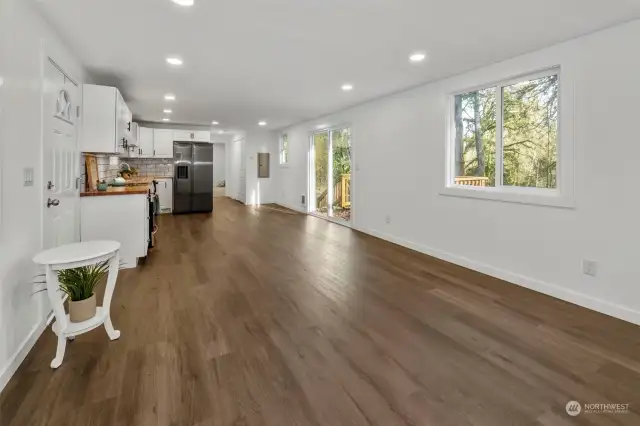 Looking from living room toward kitchen