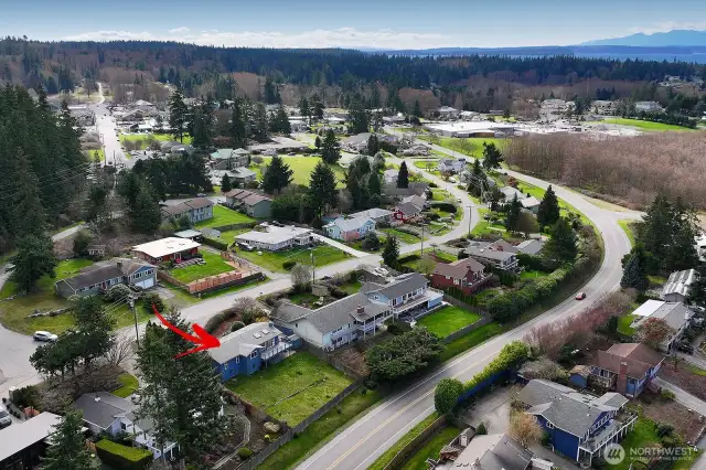 Situated in the heart of Freeland Close to stores, services, and restaurants.