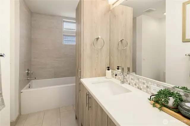 Master Bathroom En Suite