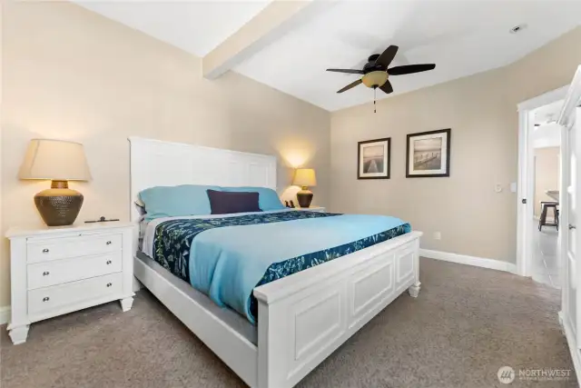 Large King bedroom