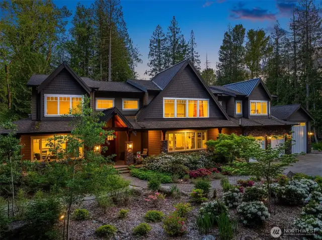 Welcome to Grand Ridge Estates where the ultimate in privacy meets refined luxury.