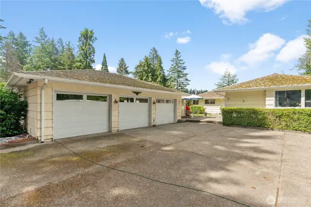 Oversized detached garage- each bay is 26' deep