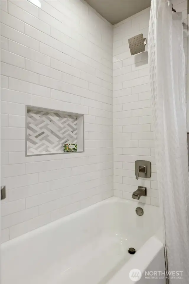Lower level full bath
