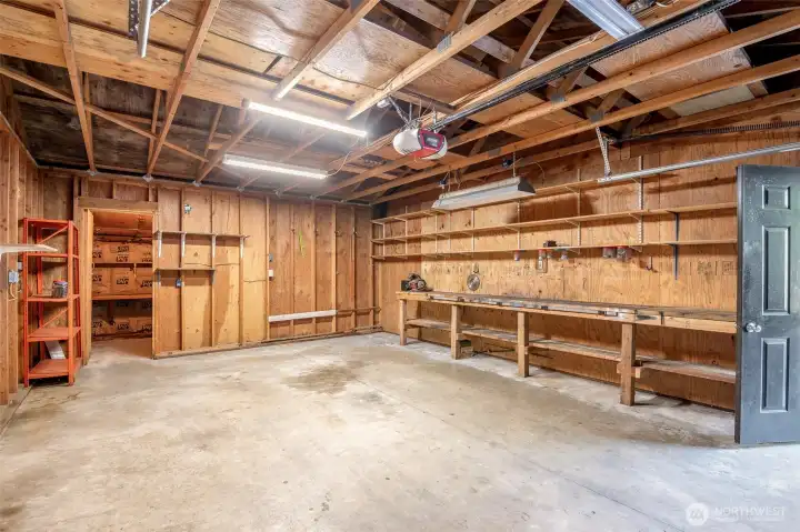 Shop inside '4th Dimension'