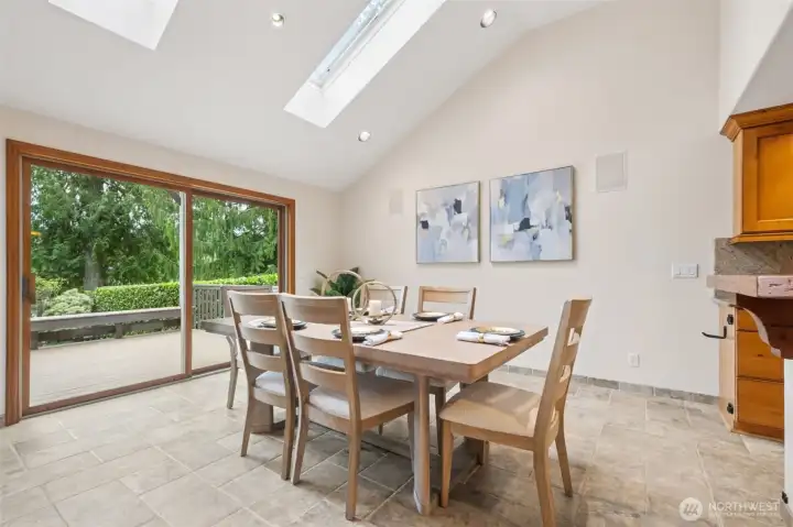 Huge dining area, flows easily from the kitchen out to the deck for dining al fresco!