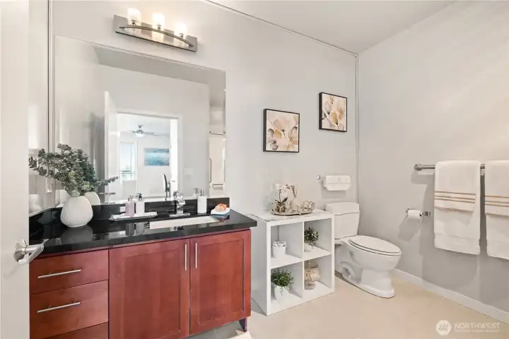 2 Bedrooms / 2 Bathrooms