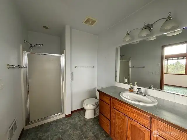 And a walk-in shower!
