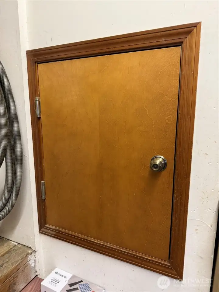 Dumb waiter to second floor!