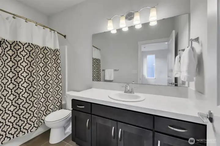 Upper floor bedroom ensuite bathroom