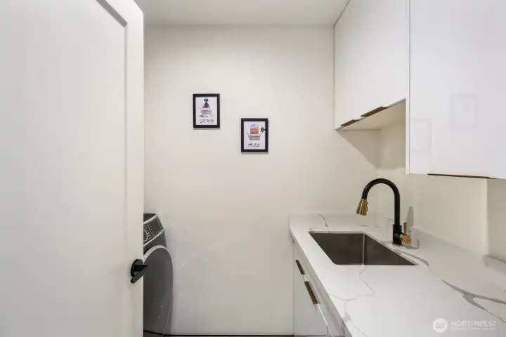 Full Size LG Washer/Dryer