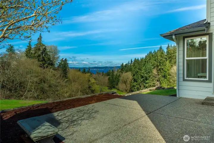 Patio with gas line for BBQ>