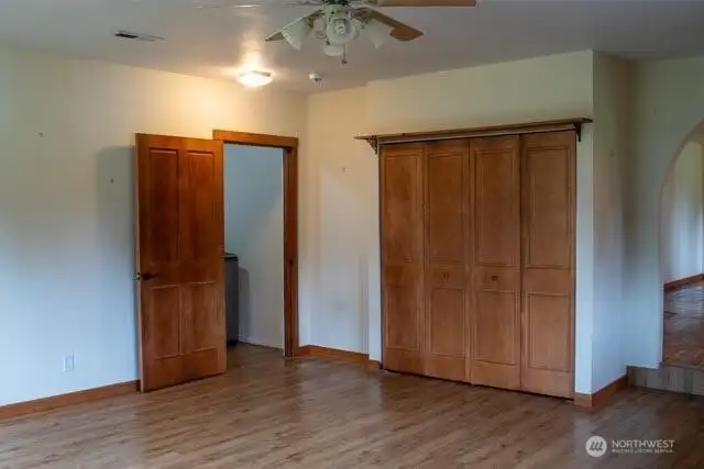 Great room, to living room and back W/D with walk-in Pantry9 Great room, to living room and back W/D with walk-in Pantry9