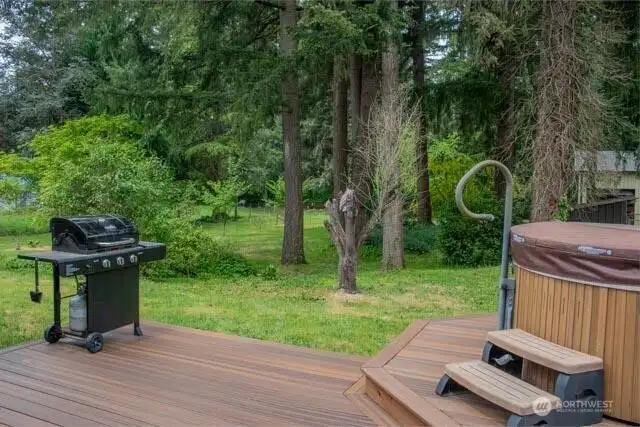 Your walk-in closet takes you to the decking and hot tub. Your walk-in closet takes you to the decking and hot tub.