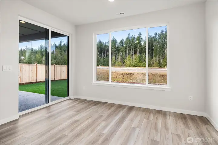 Photos of a previously completed home. Actual colors and finishes may vary. See site agent for details.