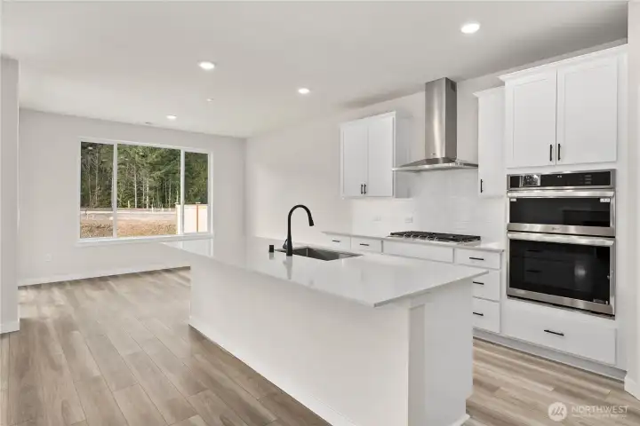 Photos of a previously completed home. Actual colors and finishes may vary. See site agent for details.