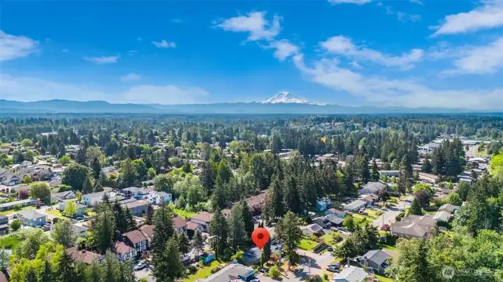 Aerial view- close to commuter routes and shopping!