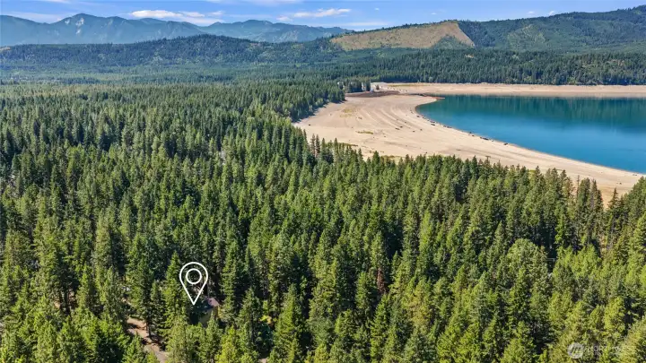 An ideal location where forest privacy and lake recreation come together, offering convenient access to one of Central Washington's premier outdoor destinations. An ideal location where forest privacy and lake recreation come together, offering convenient access to one of Central Washington's premier outdoor destinations.