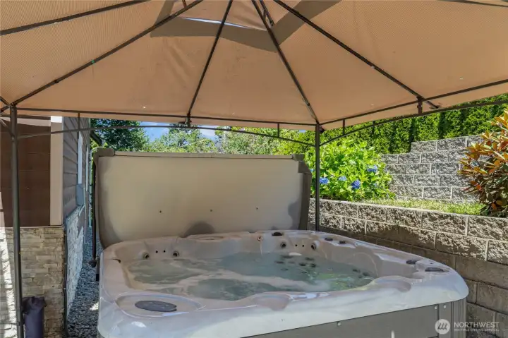 Immaculately maintained hottub Immaculately maintained hottub