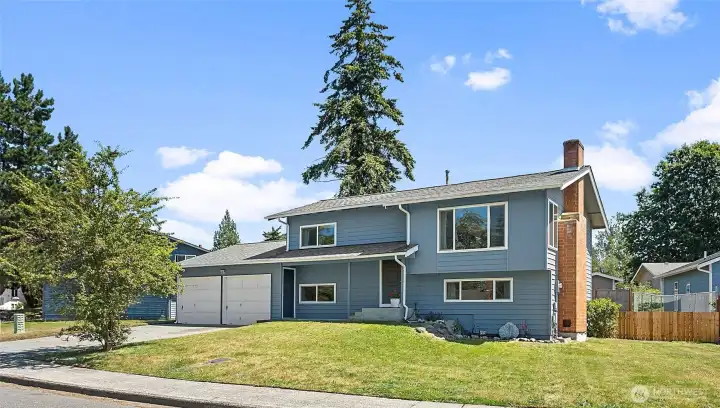 Welcome to 2810 W Crestline Drive Welcome to 2810 W Crestline Drive