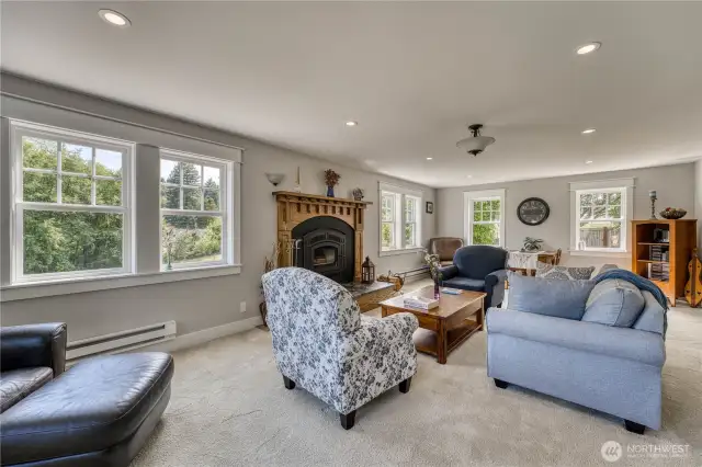 The abundance of windows let the natural light pour in.