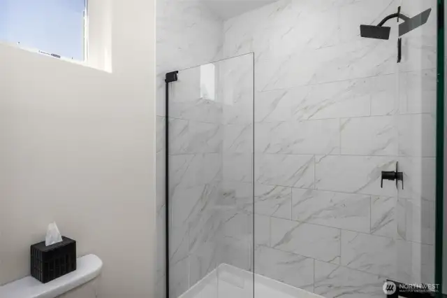 Master, en-suite bathroom with attached walk in closet