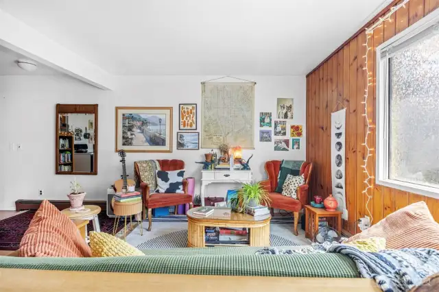 Another angle view of the upper duplex living space.