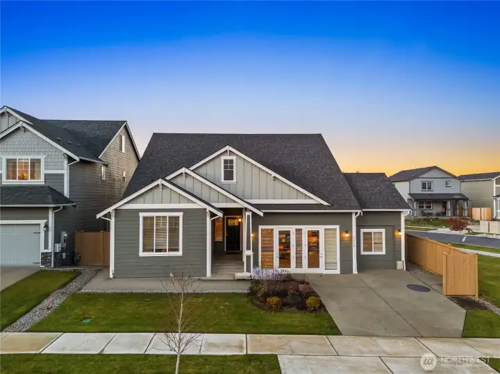 hese photos feature the model home and do not represent the actual home that is currently for sale.