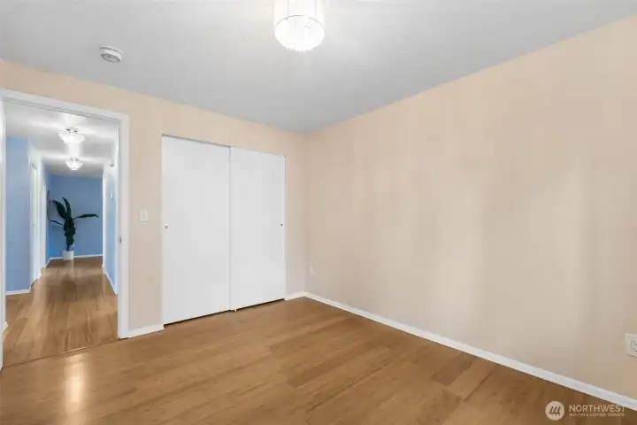 2nd bedroom