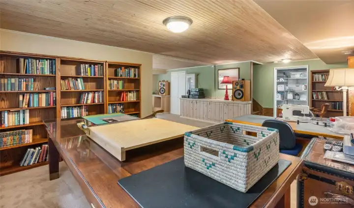 Lower Level - Massive hobby room