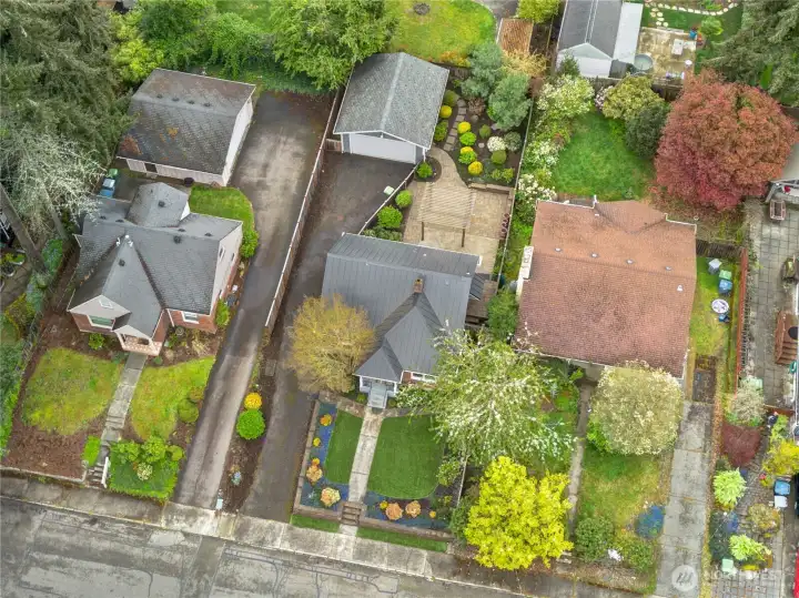 You'll love this location - pop over to the YMCA; the Fircrest Golf Club, HWY 16 interchange and more!