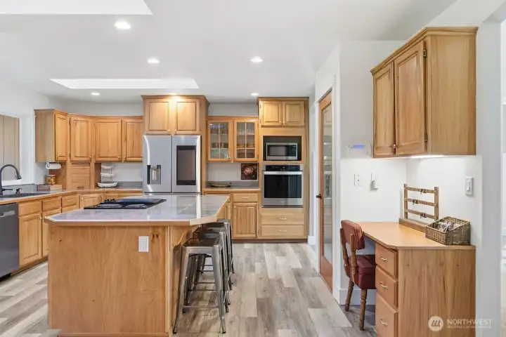 This roomy kitchen has room for two chefs ! This roomy kitchen has room for two chefs !