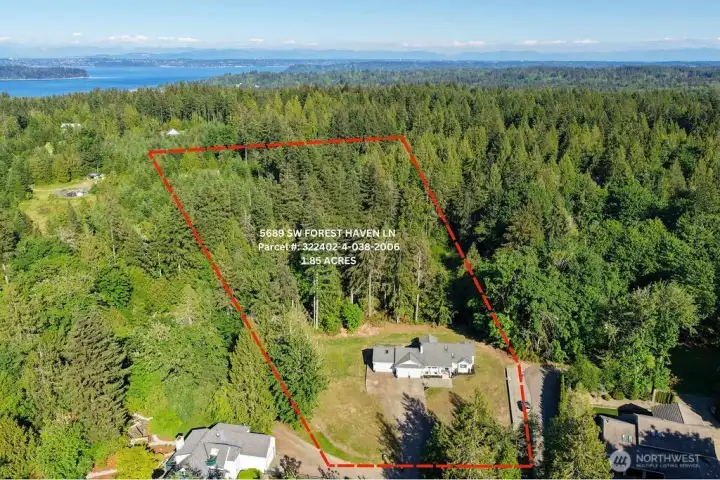This home is only a few miles from Banner Forest...640 Acres of trails. This home is only a few miles from Banner Forest...640 Acres of trails.