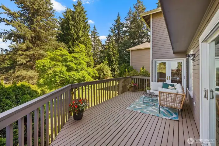 Great entertaining deck with doors through to dining and living.