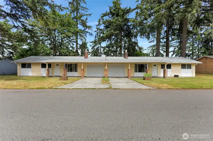 Side By Side Duplex in Tanglewilde
